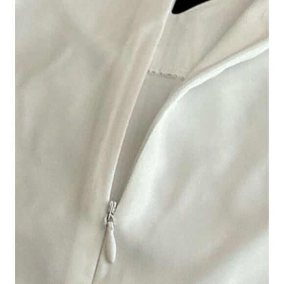 Lovely Cream Sleeveless Blouse w/ Tie at Front Medium NWOT - Picture 5 of 8